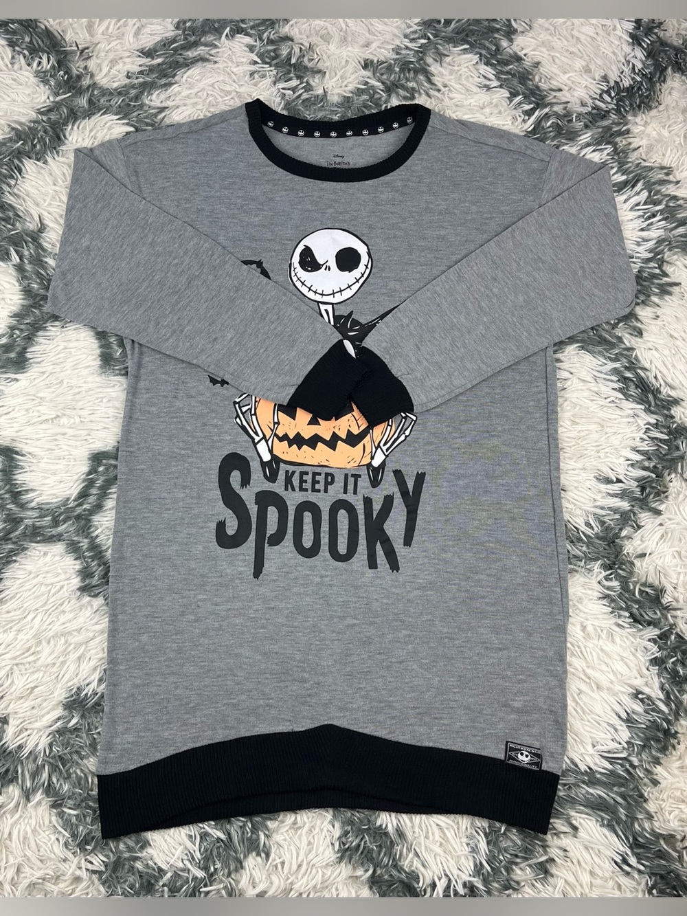 Disney Nightmare Before Christmas Women’s Gray Sleep Shirt Size M